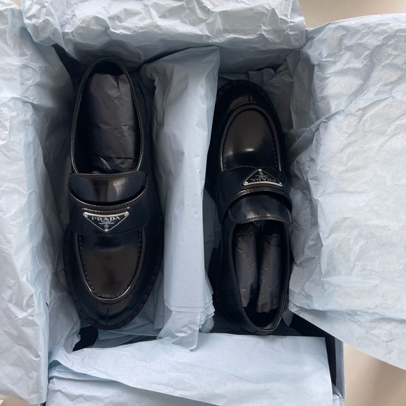 BRAND NEW Prada logo loafers - Picture 6 of 11